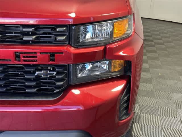 Used 2022 Chevrolet Silverado 1500 Custom w/ LPO, Blackout Package AWD/4WD image 9