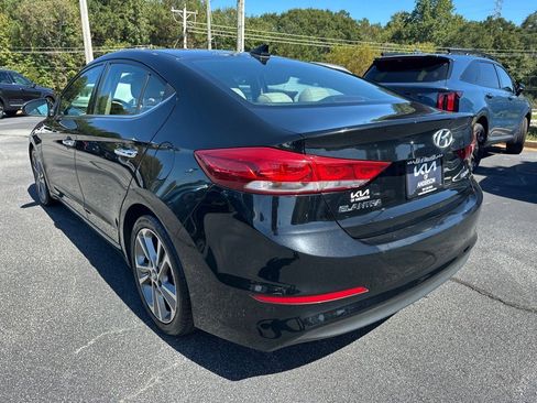 Used 2017 Hyundai Elantra Limited image 3