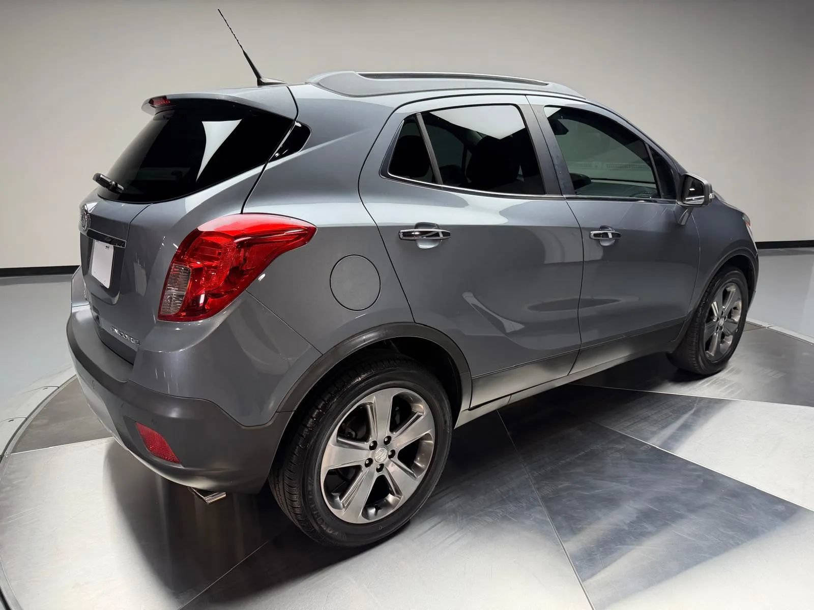 Used 2014 Buick Encore Premium FWD image 2