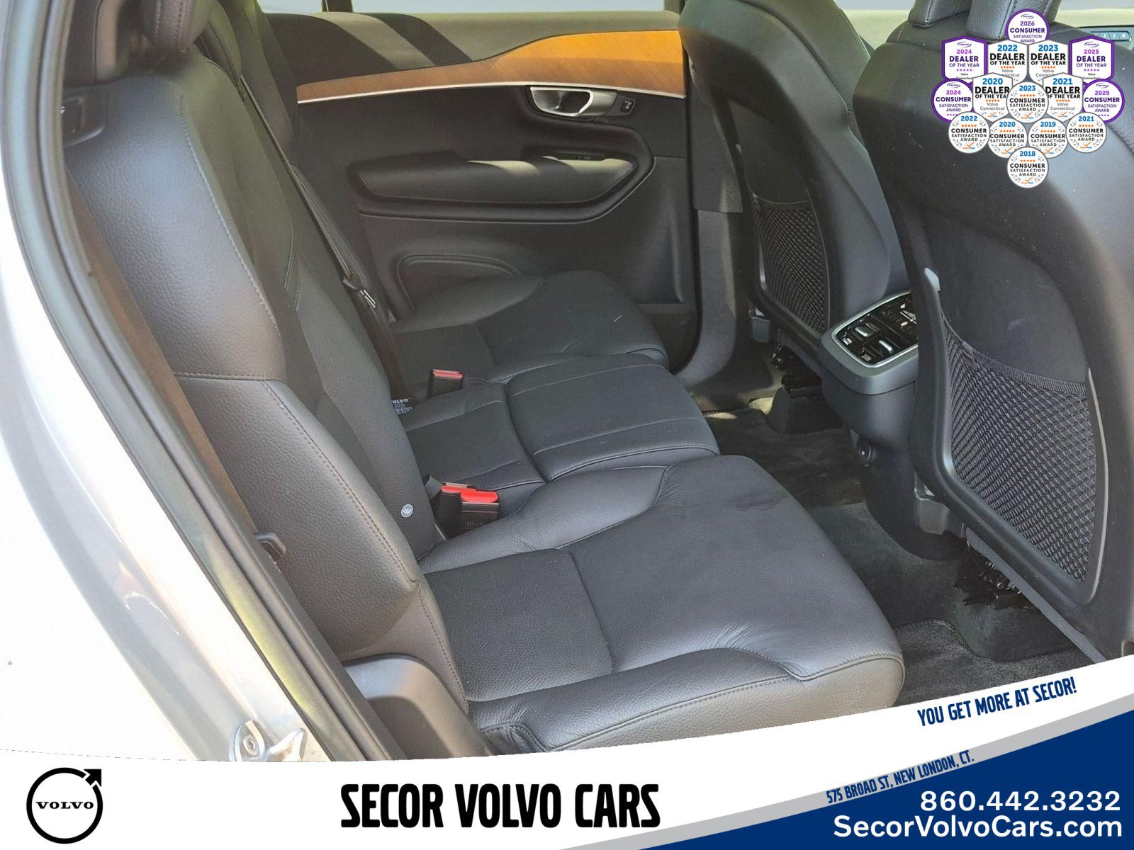 Used 2023 Volvo XC90 B6 Plus AWD/4WD image 28