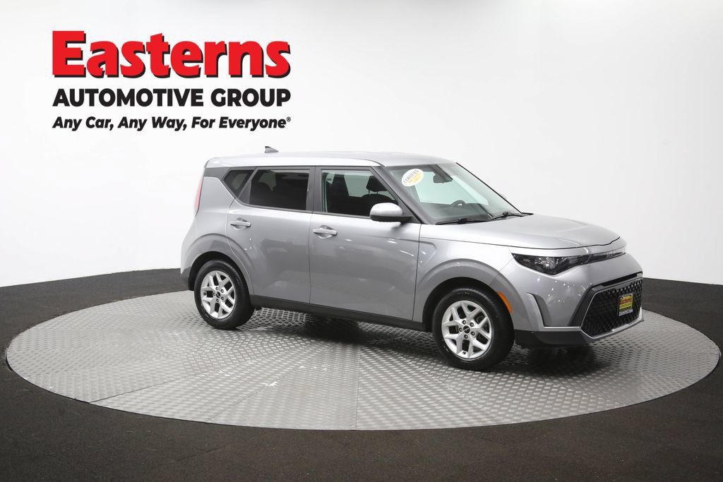 Used 2023 Kia Soul LX w/ Option Group 015 FWD image 50