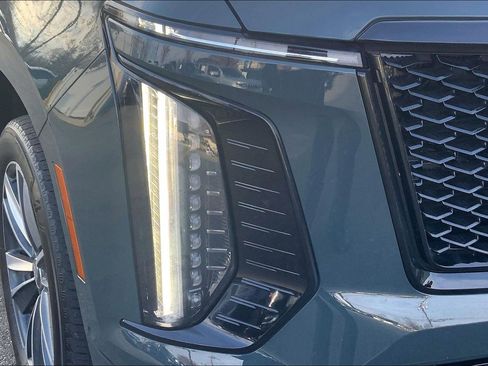 Used 2025 Cadillac Escalade Sport image 31