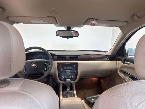Used 2010 Chevrolet Impala LS FWD image 18