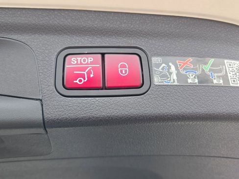 Used 2022 Mercedes-Benz GLE 450 4MATIC image 25