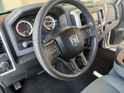 Used 2018 RAM 1500 Classic SLT RWD image 16