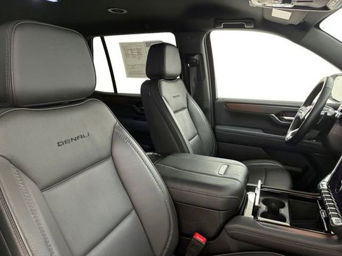 Certified 2025 GMC Yukon Denali image 14