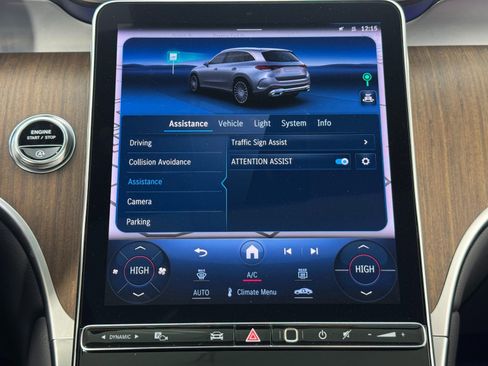 Used 2024 Mercedes-Benz GLC 300 image 32