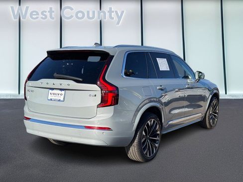 Certified 2025 Volvo XC90 B6 Plus image 4