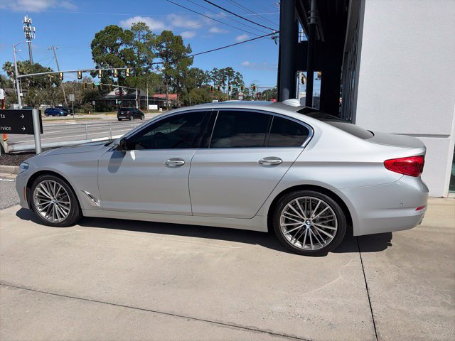 Used 2017 BMW 530i RWD image 2