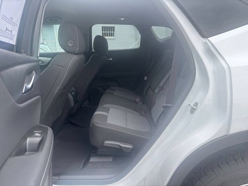 Used 2025 Chevrolet Blazer LT FWD image 26