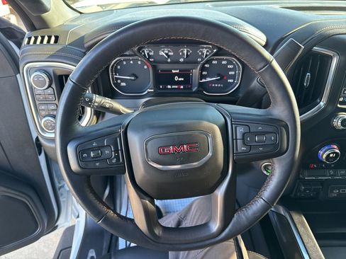 Used 2022 GMC Sierra 2500 AT4 image 16