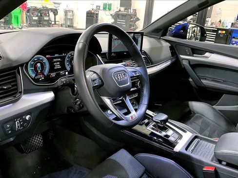 Used 2024 Audi Q5 e Prestige AWD/4WD image 18