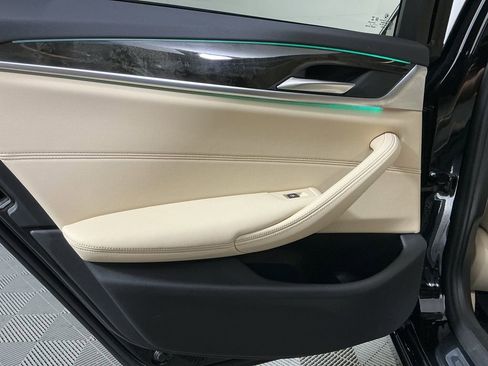 Used 2021 BMW 540i w/ Convenience Package image 23