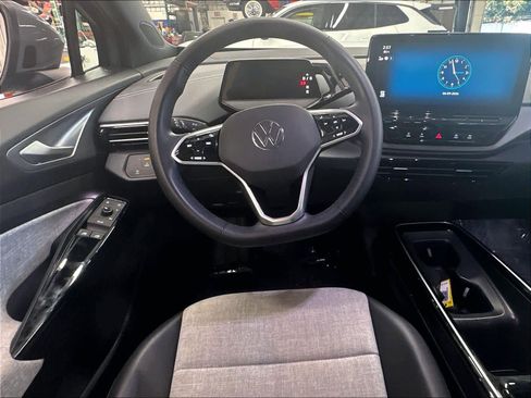 Used 2024 Volkswagen ID.4 2WD image 11