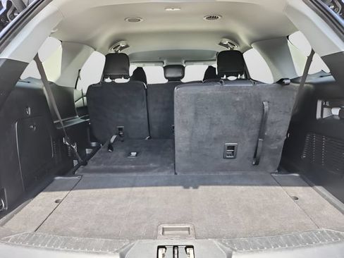 Used 2023 Ford Explorer XLT w/ Equipment Group 202A AWD/4WD image 18