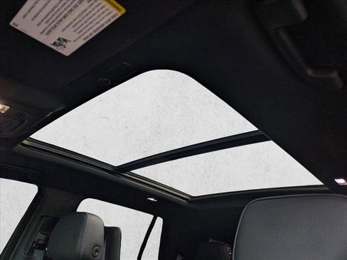 Used 2021 GMC Yukon Denali w/ Denali Premium Package image 16