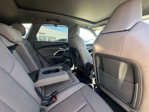 New 2025 Audi Q5 Premium Plus image 24