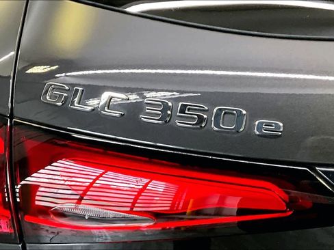 Certified 2025 Mercedes-Benz GLC 350e 4MATIC image 32