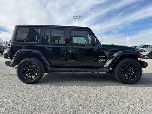 Used 2023 Jeep Wrangler Unlimited Sahara image 7