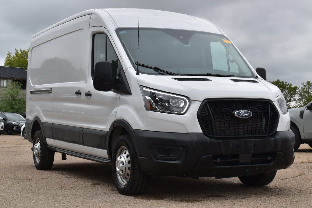 Used 2025 Ford Transit 250 148 Medium Roof Extended AWD w/ Load Area Protection Package image 3