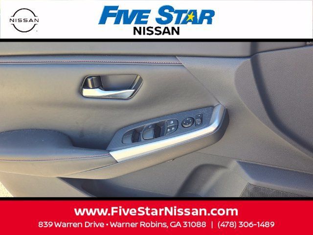 Used 2024 Nissan Sentra SR FWD image 29