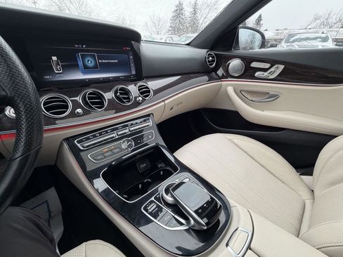 Used 2017 Mercedes-Benz E 300 4MATIC image 16