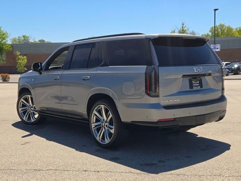 Used 2025 Cadillac Escalade Sport w/ Touring Package AWD/4WD image 17