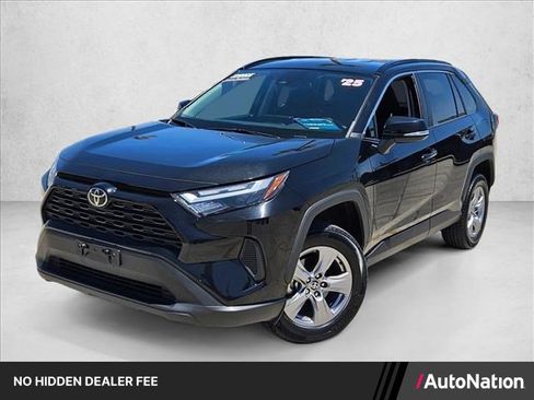 Certified 2025 Toyota RAV4 XLE FWD image 1
