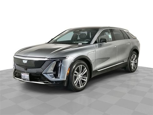 Used 2025 Cadillac Lyriq Luxury image 1