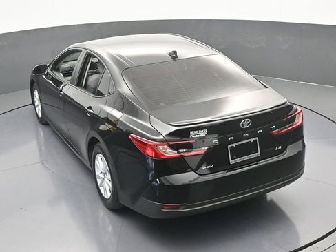 Used 2025 Toyota Camry LE image 47