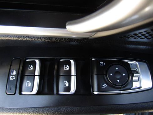 Used 2021 Kia Telluride LX AWD/4WD image 11