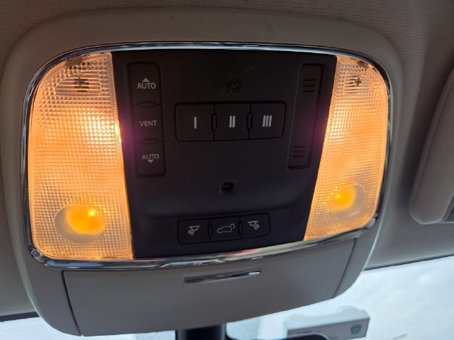 Used 2015 Dodge Durango Citadel w/ Trailer Tow Group IV AWD/4WD image 10