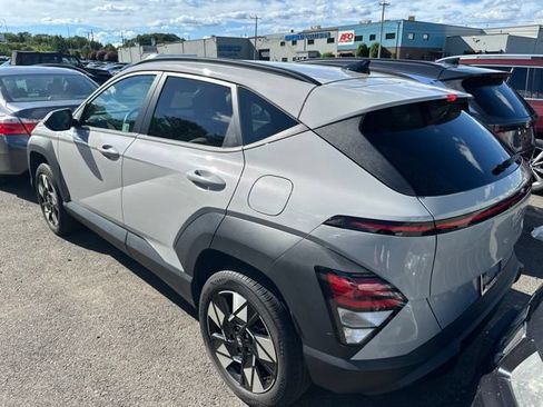 Used 2024 Hyundai Kona SEL AWD/4WD image 2