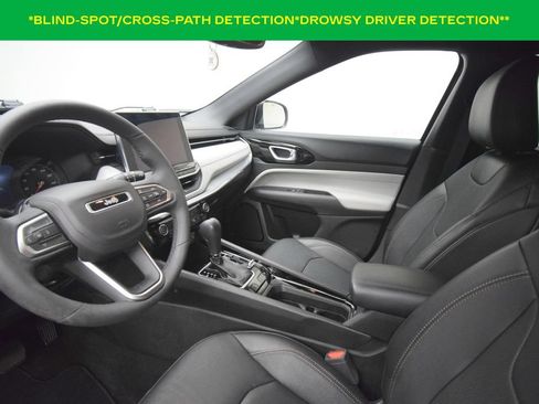 Used 2023 Jeep Compass Limited AWD/4WD image 11