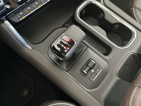 Used 2022 GMC Sierra 1500 Denali image 28