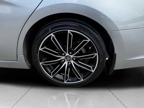 Used 2019 Toyota Avalon XSE image 56