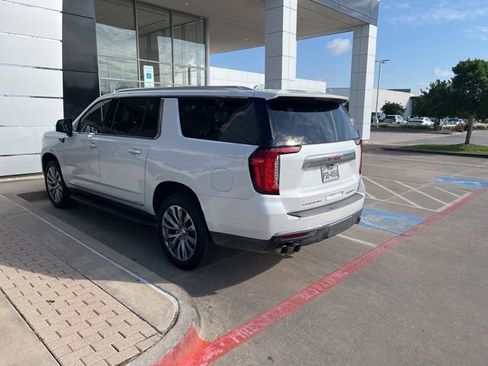 Used 2021 GMC Yukon XL Denali AWD/4WD image 8