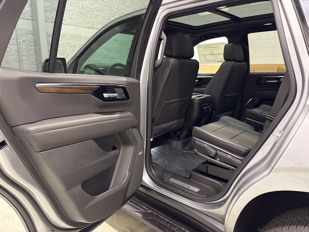 New 2027 Chevrolet Tahoe High Country w/ Sun And Tow Package AWD/4WD image 30