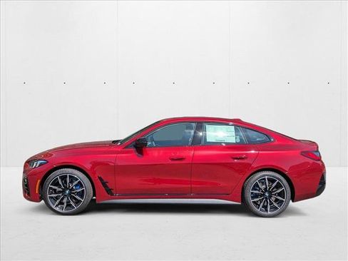 Used 2025 BMW 430i xDrive w/ M Sport Package image 9