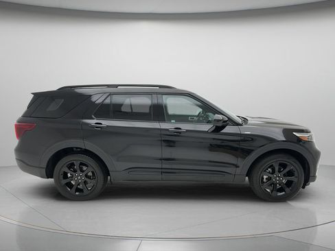 Used 2023 Ford Explorer ST-Line w/ Class IV Trailer Tow Package AWD/4WD image 4