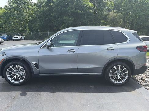 Certified 2024 BMW X5 xDrive40i w/ Parking Assistance Package image 2