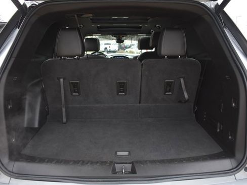 Used 2023 Chevrolet Traverse Premier image 20