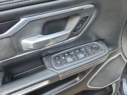 Used 2019 RAM 1500 Laramie w/ Sport Appearance Package AWD/4WD image 12
