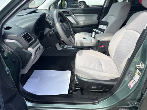 Used 2017 Subaru Forester 2.5i Premium image 10