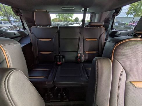 Used 2023 GMC Yukon AT4 AWD/4WD image 17