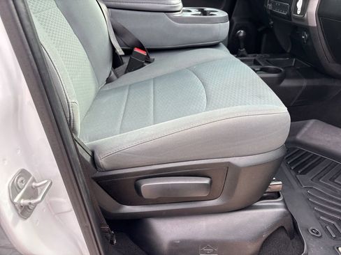 Used 2018 RAM 2500 Tradesman w/ Chrome Appearance Group AWD/4WD image 27