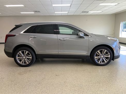 Used 2025 Cadillac XT5 Premium Luxury image 6