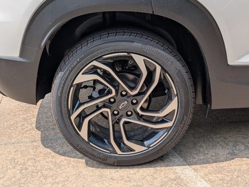 New 2026 Chevrolet TrailBlazer RS w/ Convenience Package AWD/4WD image 3