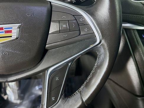 Used 2018 Cadillac XT5 Luxury image 15