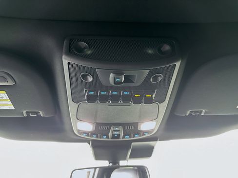 Used 2022 Ford F450 Platinum w/ FX4 Off-Road Package AWD/4WD image 17